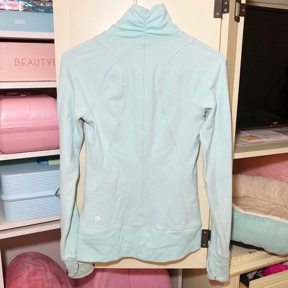 Lululemon Runderful Jacket - Picture 11 of 15